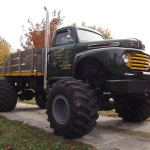 Ford F-5 body on a F800 chassis with a Diesel I6