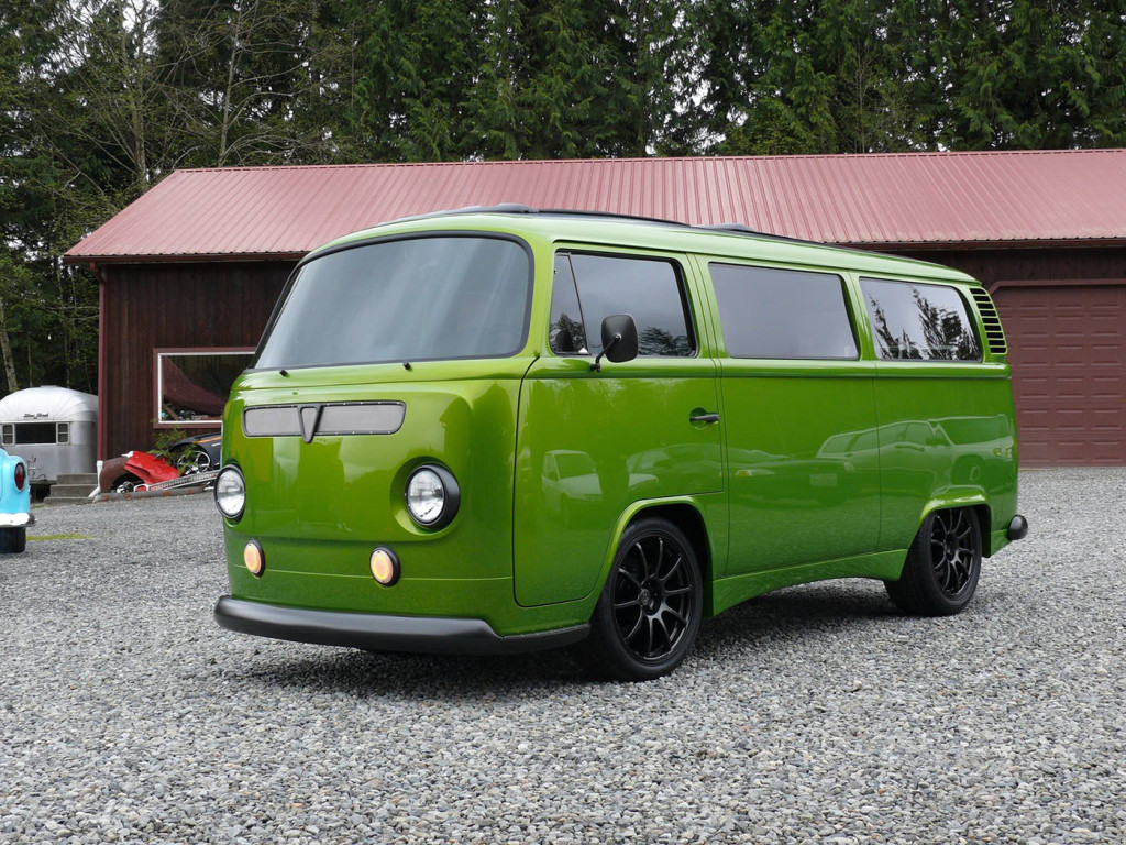 Divers Street Rods 1972 VW Bus with a Subaru EJ25
