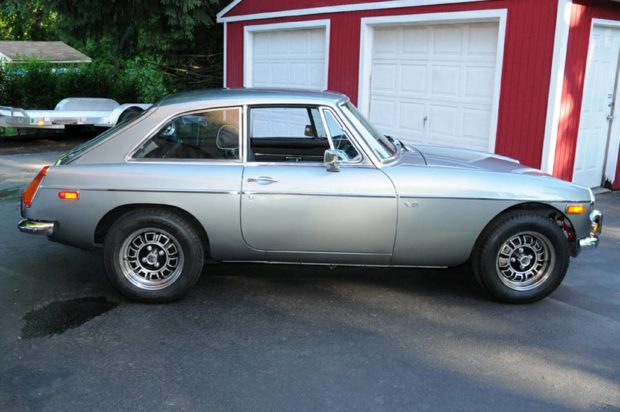 MGB GT with a 4.2 L Rover V8