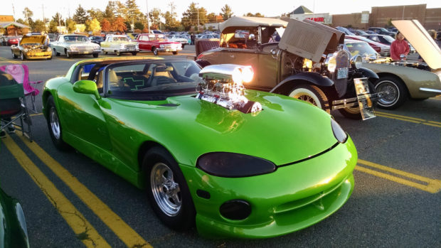 1998 Dodge Viper with a supercharged 427 ci big-block Chevy V8