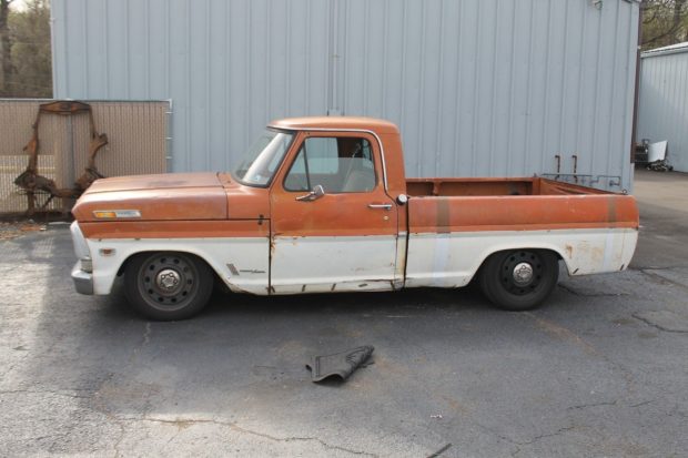 1969 F-250 with a 2006 Crown Vic chassis and 4.6 L V8