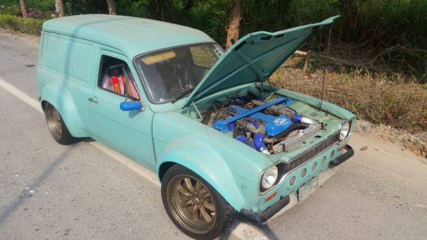 Ford Escort Van with a 2JZ-GTE inline-six