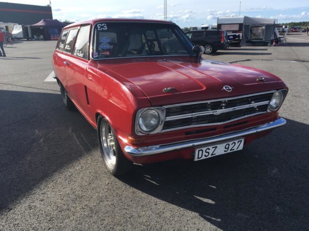 Opel Kadett Caravan with a Supercharged Chevy V8
