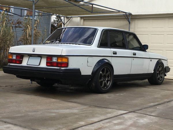 1989 Volvo 240 with a Ford 5.0 V8