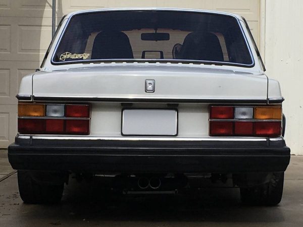 1989 Volvo 240 with a Ford 5.0 V8