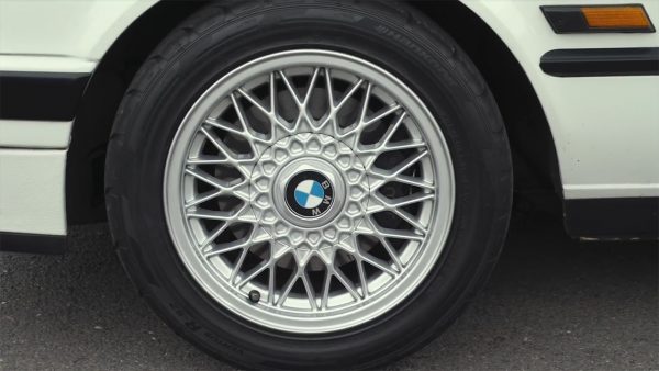 BMW E30 Wagon with a Supercharged M62 V8